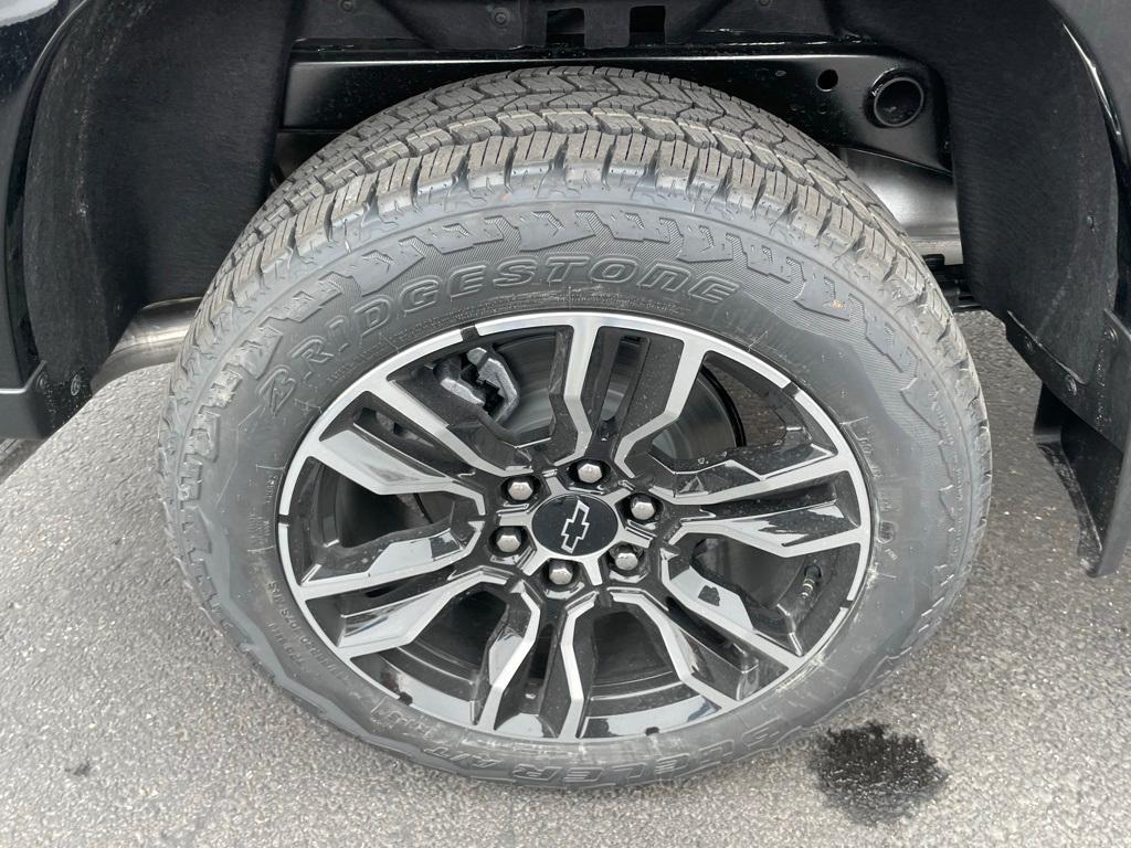 new 2025 Chevrolet Colorado car, priced at $50,805