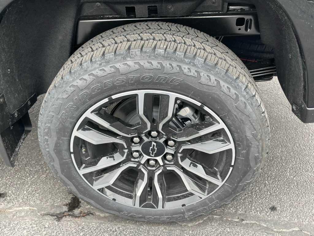 new 2025 Chevrolet Colorado car, priced at $49,305