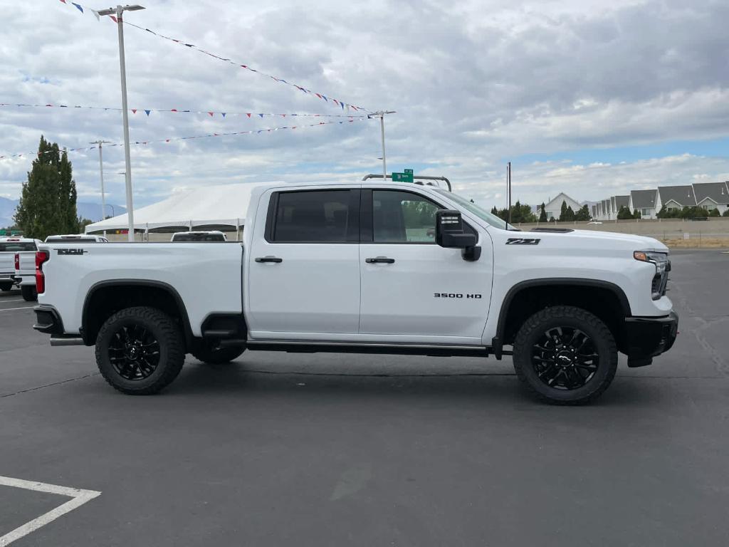 new 2026 Chevrolet Silverado 3500 car