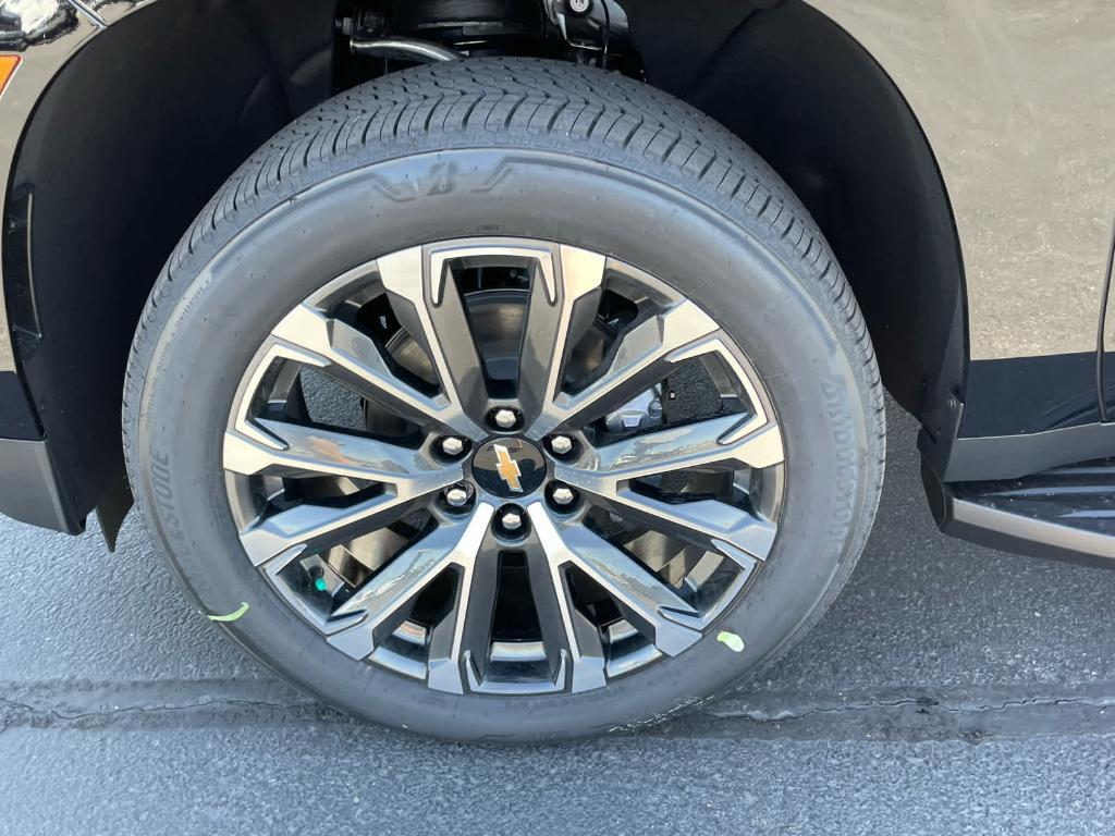 new 2025 Chevrolet Suburban car, priced at $89,840