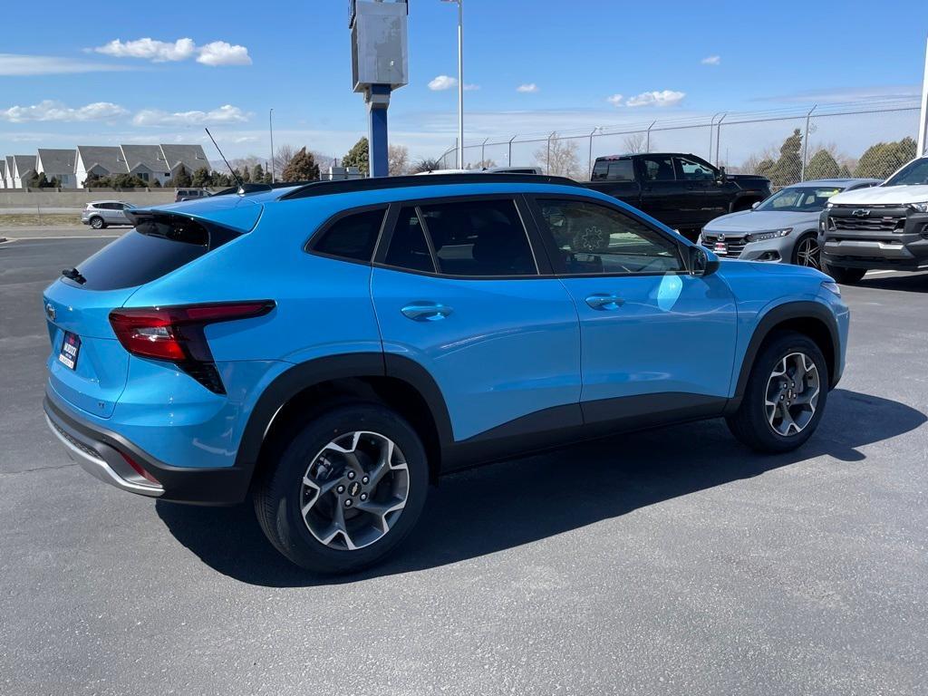 new 2025 Chevrolet Trax car, priced at $26,030