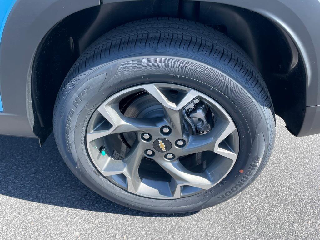 new 2025 Chevrolet Trax car, priced at $26,030