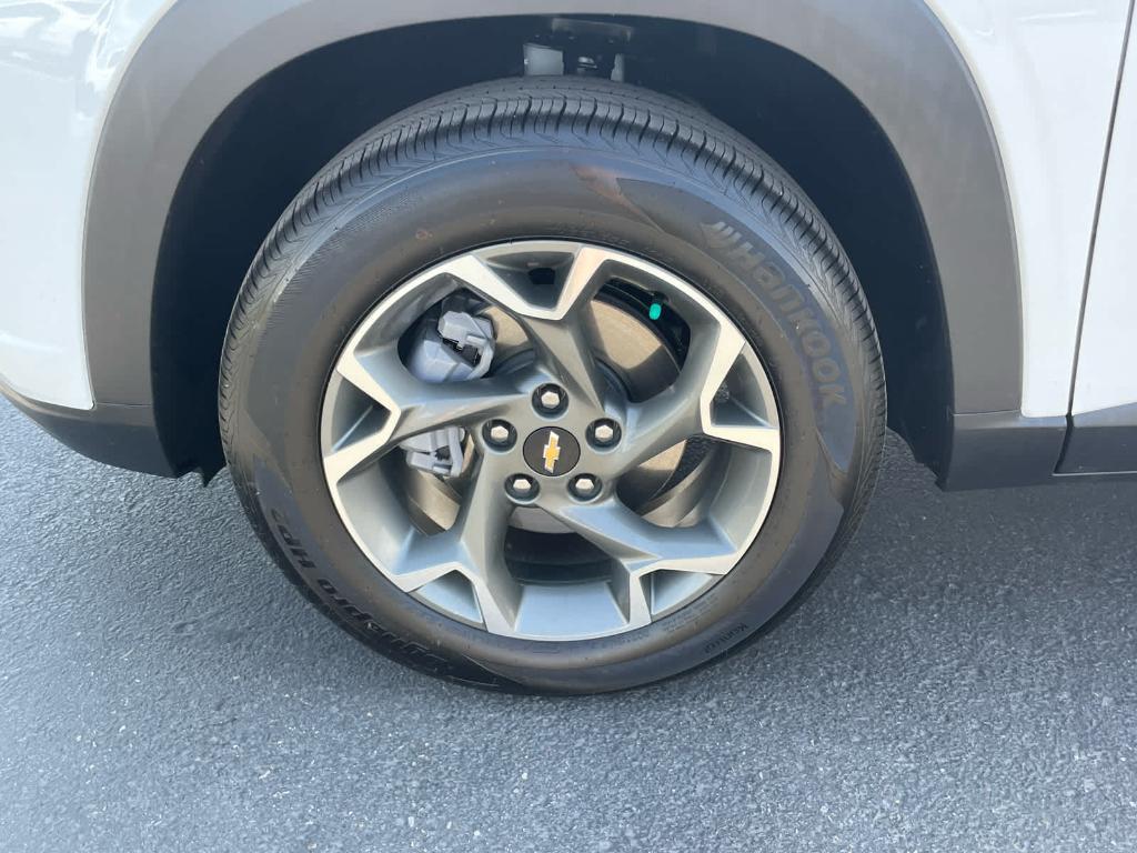 new 2025 Chevrolet Trax car, priced at $24,985