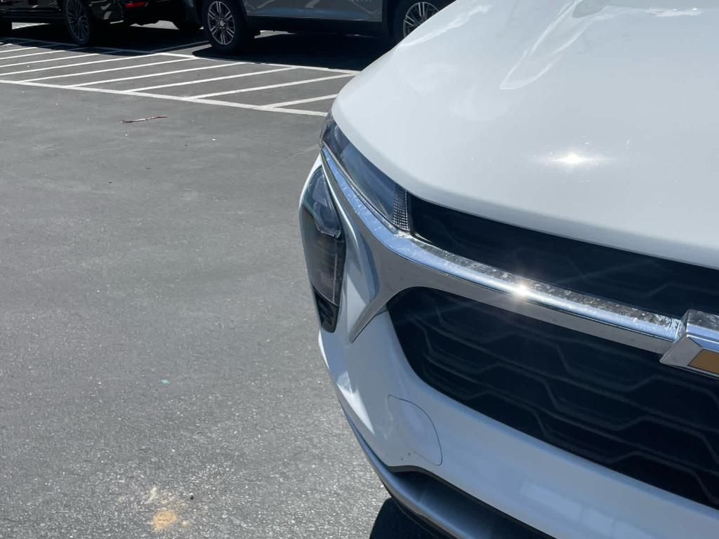 new 2025 Chevrolet Trax car, priced at $24,985