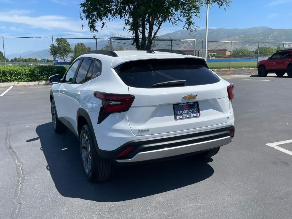 new 2025 Chevrolet Trax car, priced at $24,985