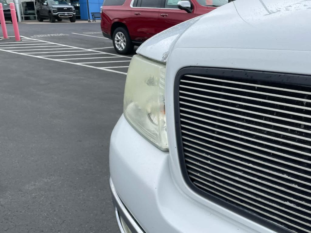 used 2004 Ford F-150 car, priced at $3,900