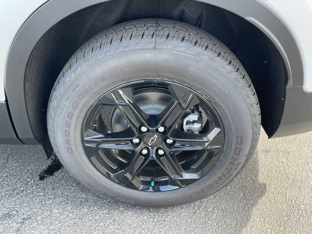 new 2025 Chevrolet Blazer car, priced at $40,840