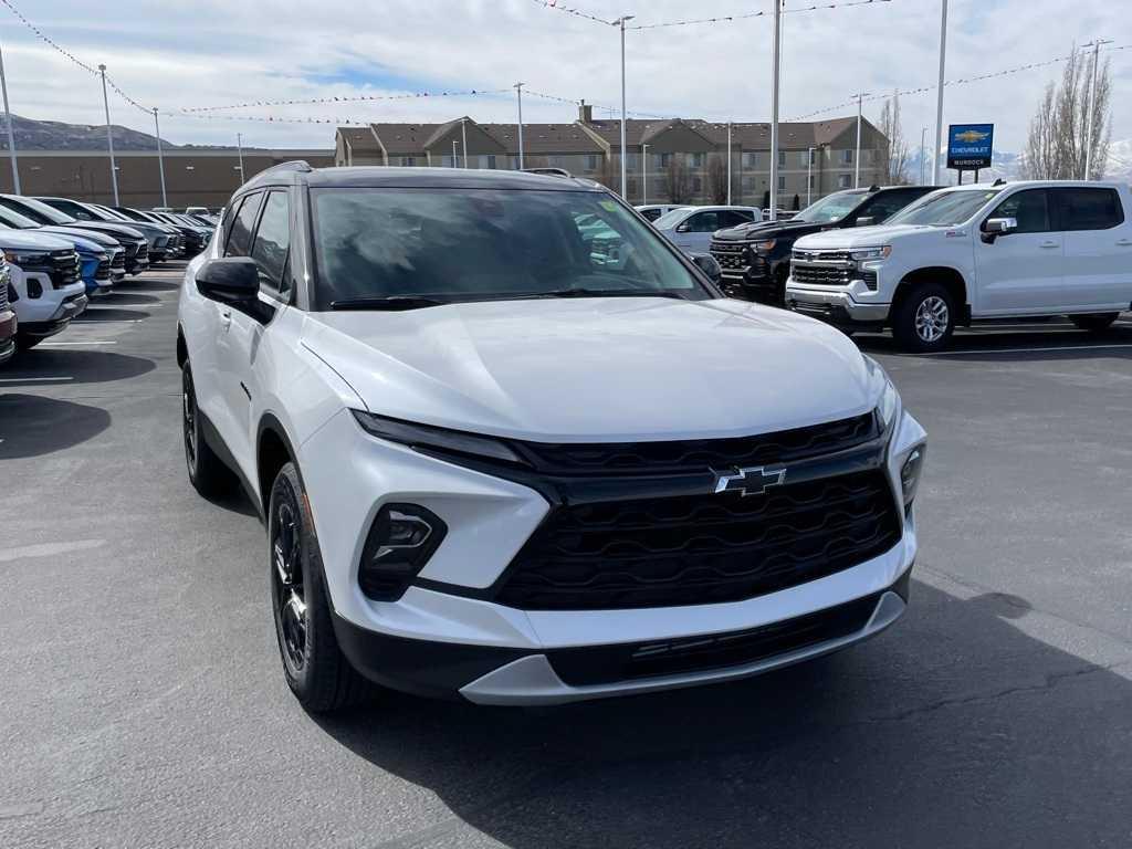 new 2025 Chevrolet Blazer car, priced at $40,840