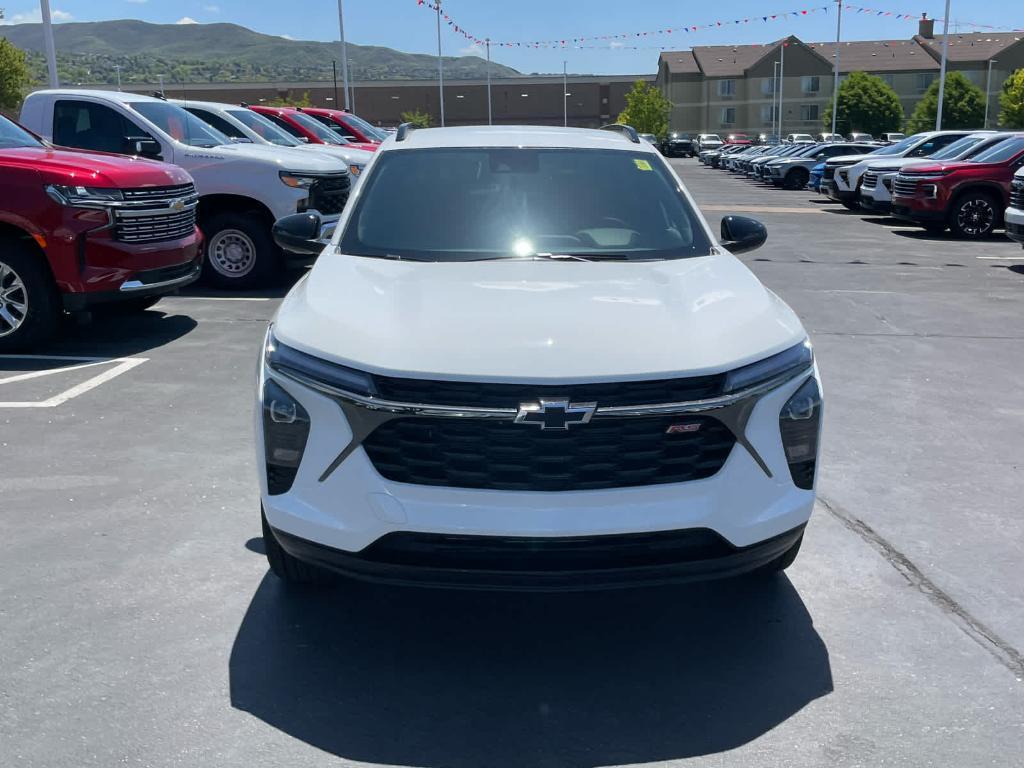 new 2025 Chevrolet Trax car, priced at $26,290