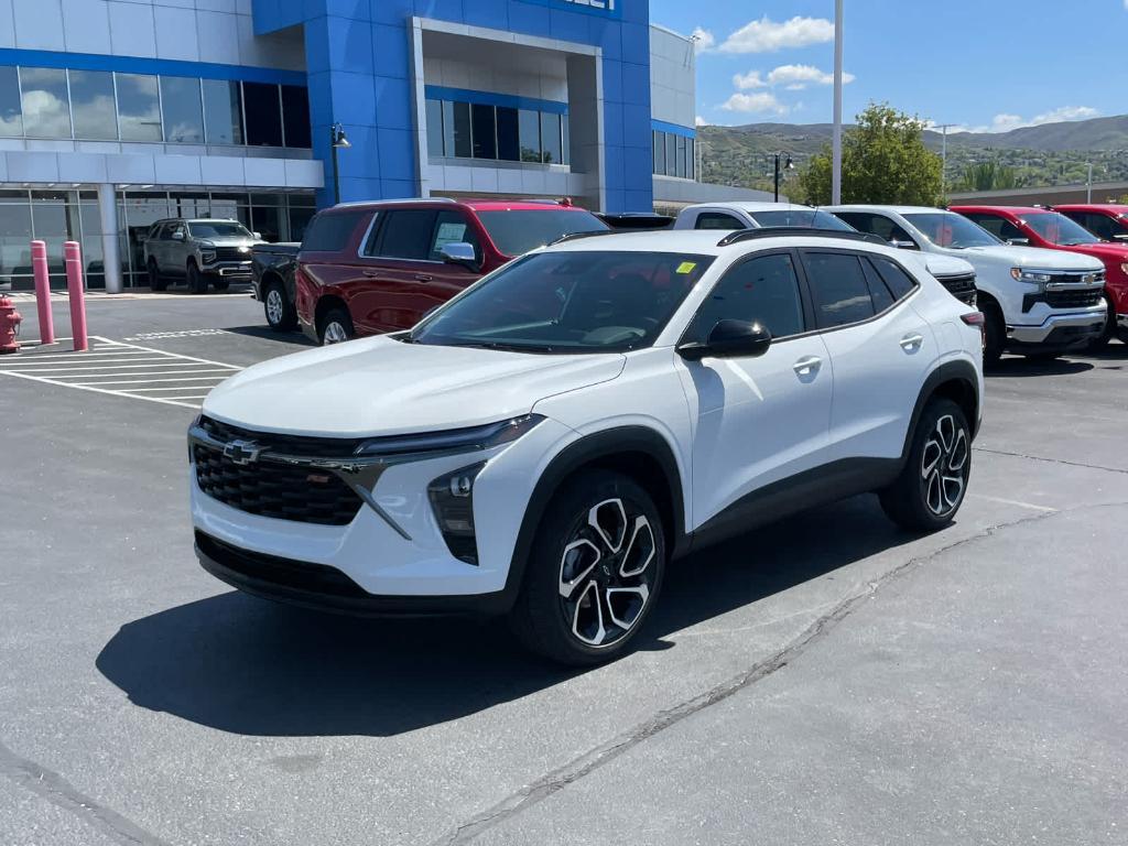new 2025 Chevrolet Trax car, priced at $26,290