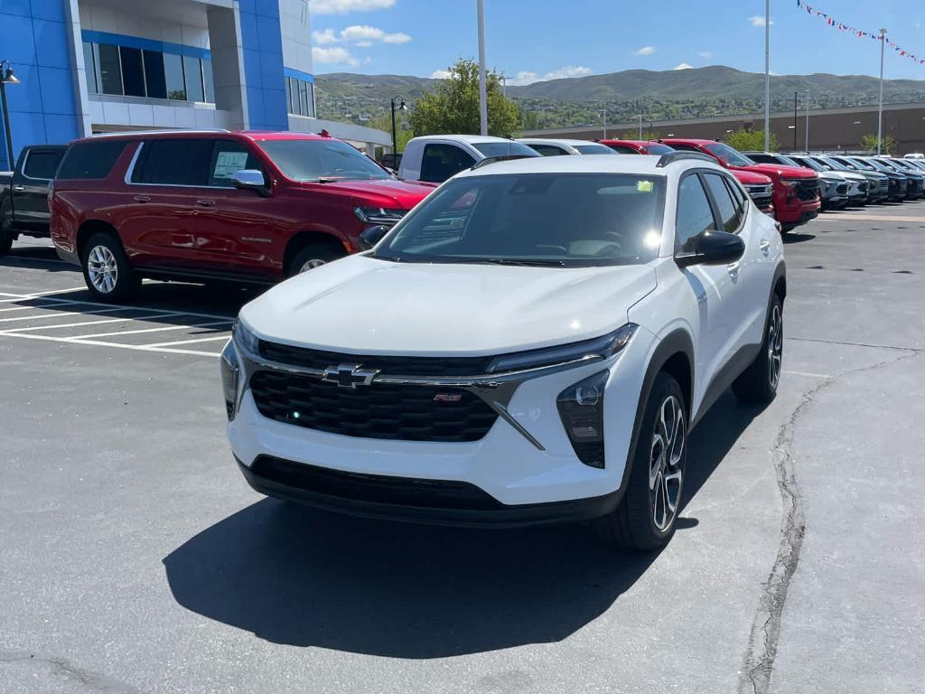 new 2025 Chevrolet Trax car, priced at $26,290