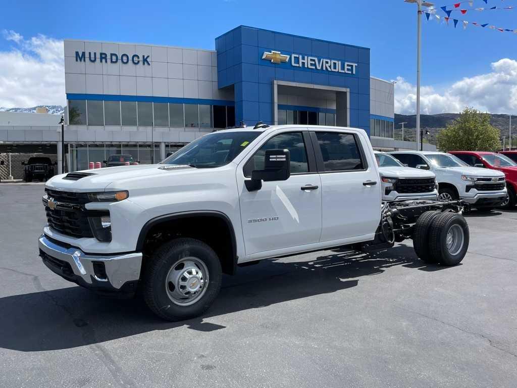 new 2025 Chevrolet Silverado 3500 car, priced at $57,070