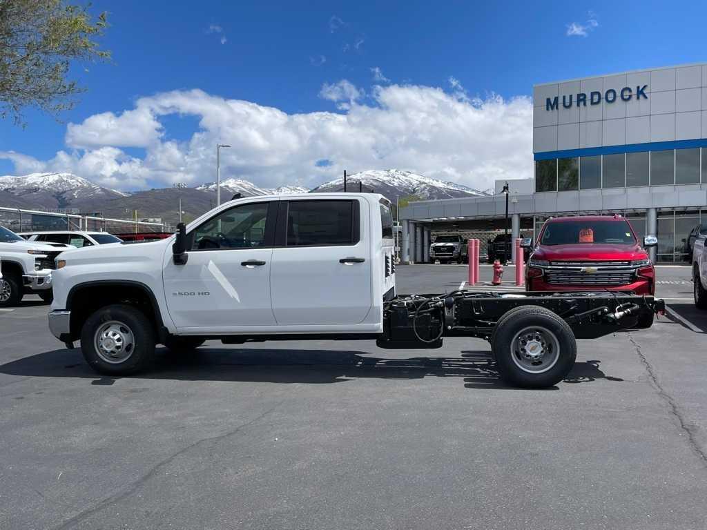 new 2025 Chevrolet Silverado 3500 car, priced at $57,070