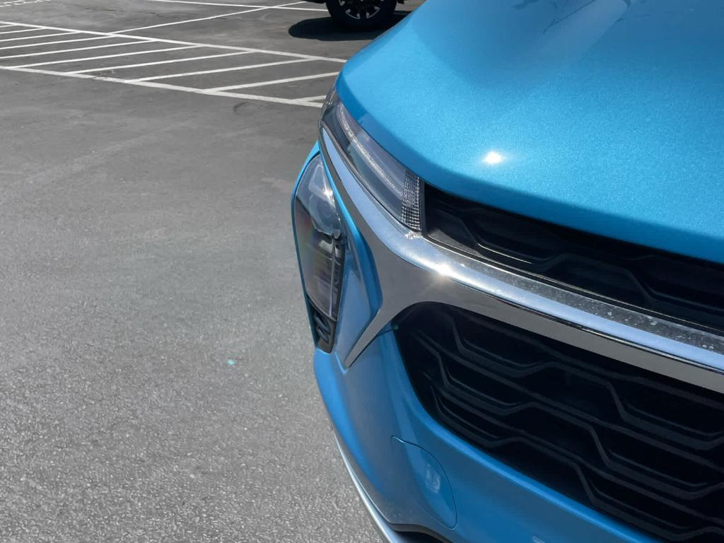 new 2025 Chevrolet Trax car, priced at $23,835