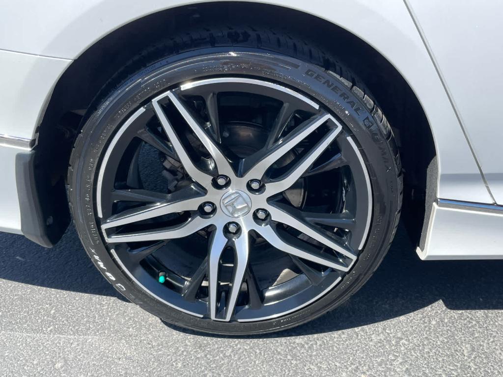 used 2021 Honda Accord Hybrid car, priced at $26,901
