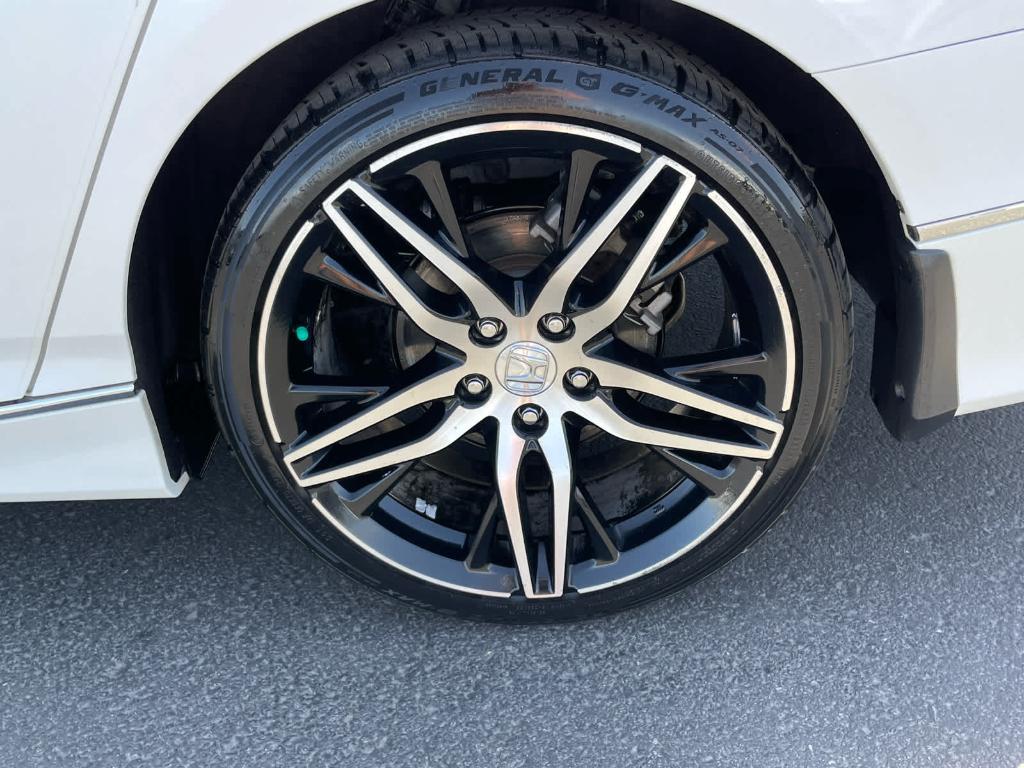 used 2021 Honda Accord Hybrid car, priced at $26,901