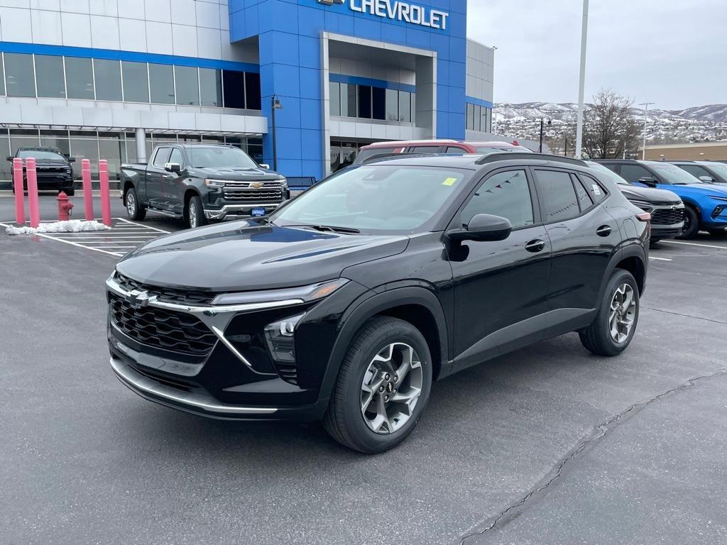 new 2025 Chevrolet Trax car, priced at $26,530