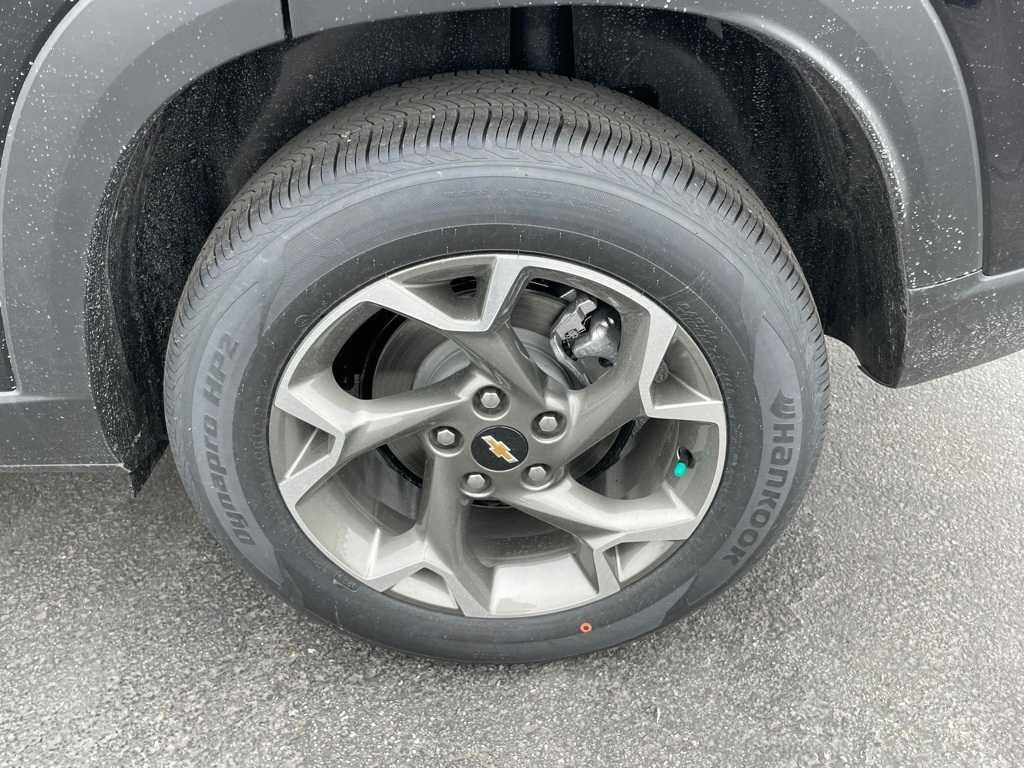 new 2025 Chevrolet Trax car, priced at $26,030