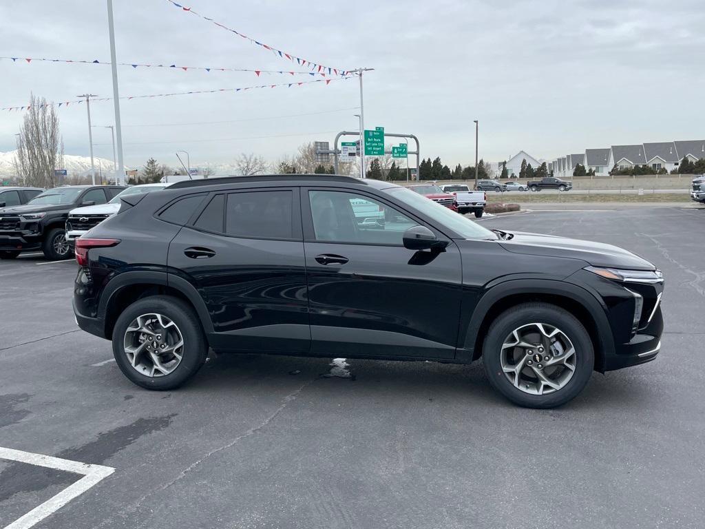 new 2025 Chevrolet Trax car, priced at $26,530