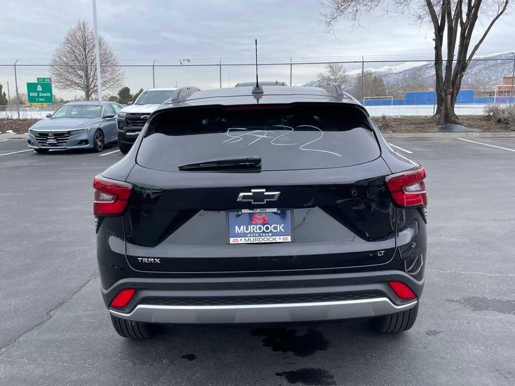 new 2025 Chevrolet Trax car, priced at $26,030