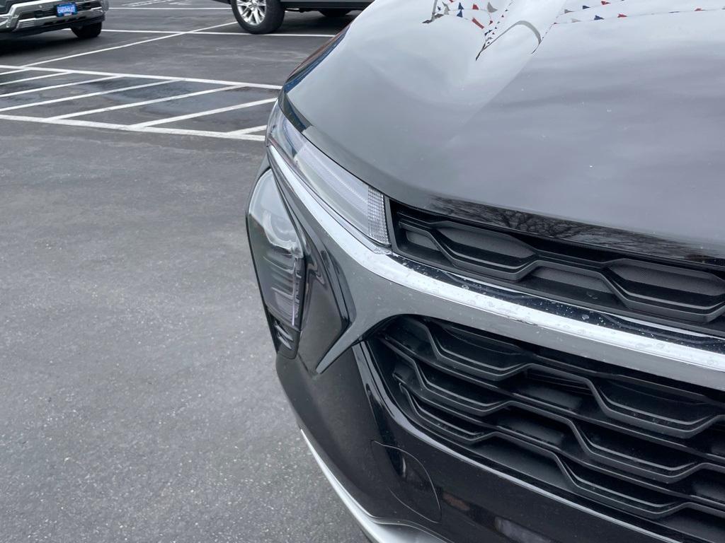 new 2025 Chevrolet Trax car, priced at $26,530