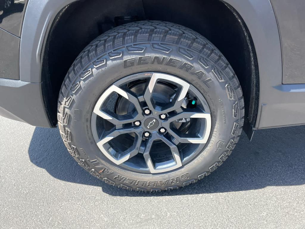 new 2026 Chevrolet Equinox car, priced at $35,145