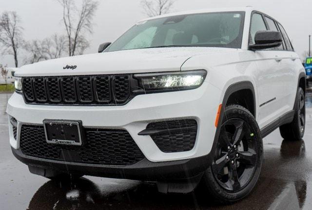 new 2025 Jeep Grand Cherokee car, priced at $40,499