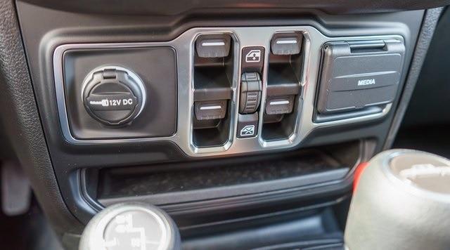 new 2025 Jeep Gladiator car, priced at $45,358
