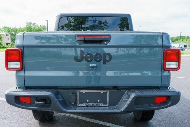new 2025 Jeep Gladiator car, priced at $45,358