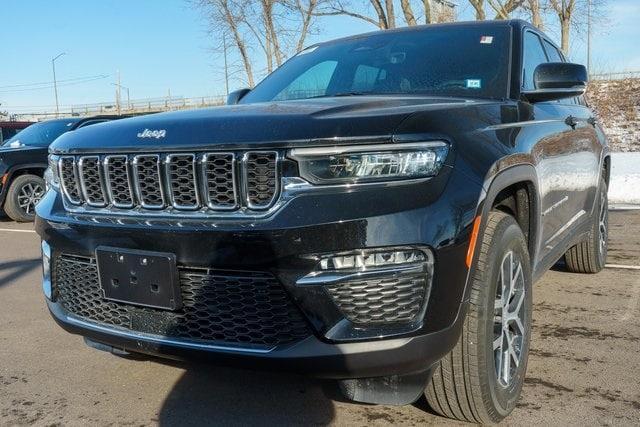 new 2025 Jeep Grand Cherokee car, priced at $41,499