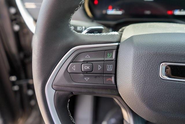 new 2025 Jeep Grand Cherokee car, priced at $40,738