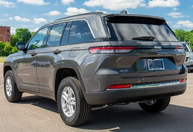 new 2025 Jeep Grand Cherokee car, priced at $40,738