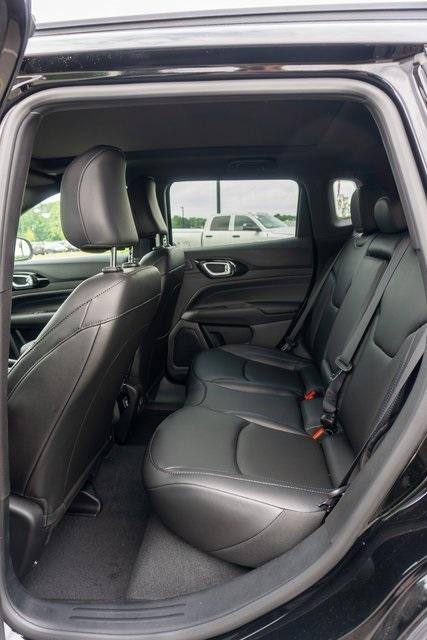 new 2025 Jeep Compass car, priced at $35,238