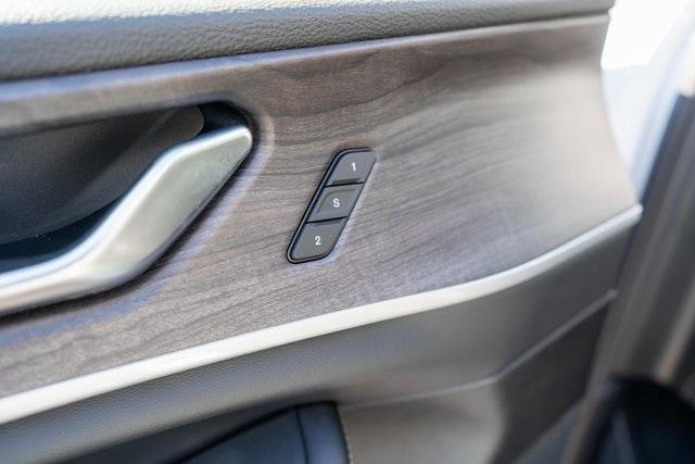 new 2025 Jeep Grand Cherokee car, priced at $47,249
