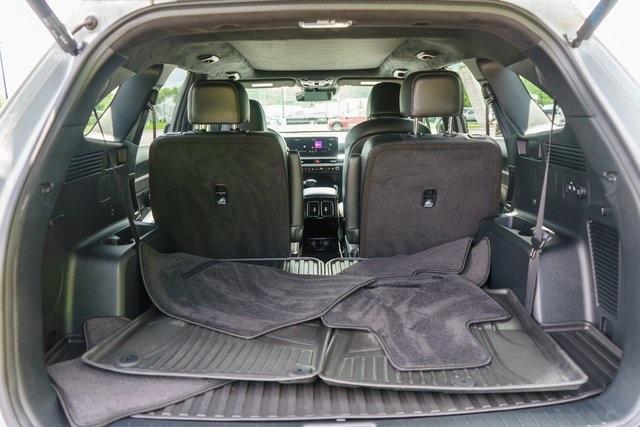 used 2025 Kia Sorento car, priced at $43,999
