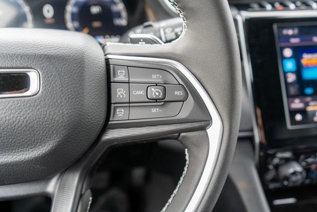 new 2025 Jeep Grand Cherokee car, priced at $41,749