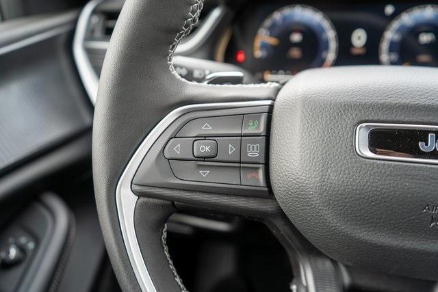 new 2025 Jeep Grand Cherokee car, priced at $41,749