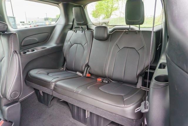 new 2025 Chrysler Pacifica car, priced at $43,533