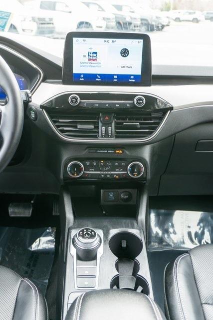 used 2022 Ford Escape car, priced at $25,999