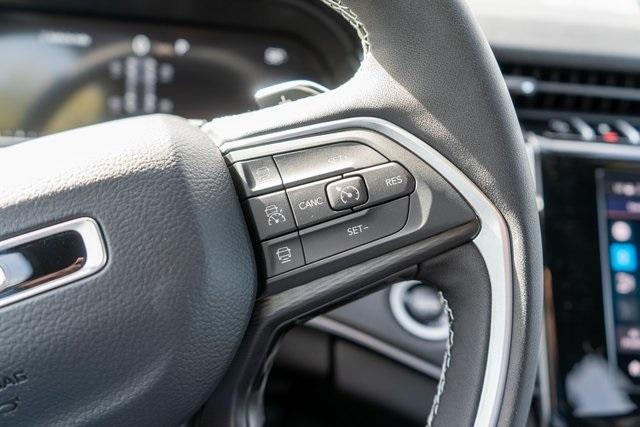 new 2025 Jeep Grand Cherokee car, priced at $39,249