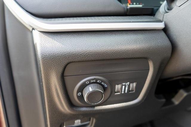 new 2025 Jeep Grand Cherokee car, priced at $39,249