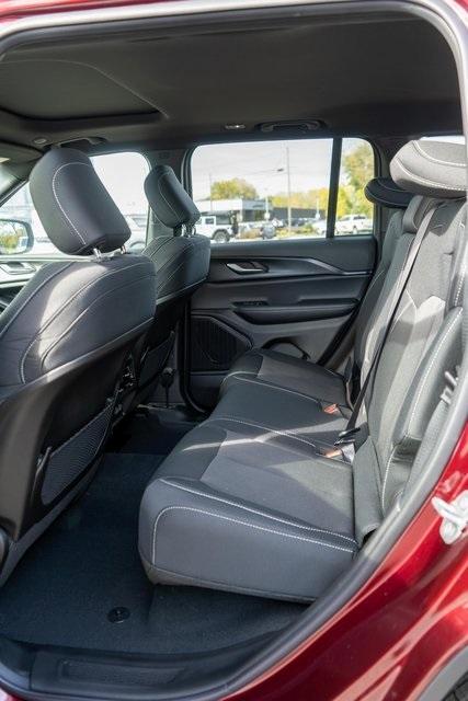 new 2025 Jeep Grand Cherokee car, priced at $39,249