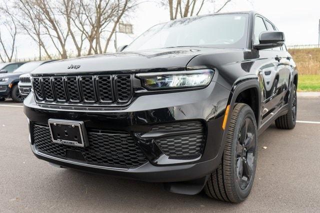 new 2025 Jeep Grand Cherokee car, priced at $44,867