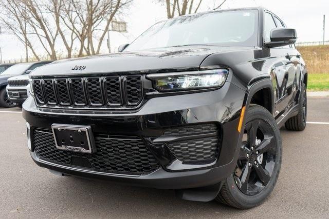 new 2025 Jeep Grand Cherokee car, priced at $44,867