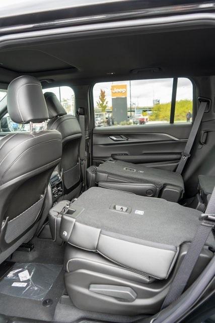 new 2025 Jeep Grand Cherokee L car, priced at $42,999