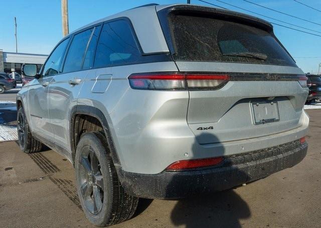 new 2025 Jeep Grand Cherokee car, priced at $42,499