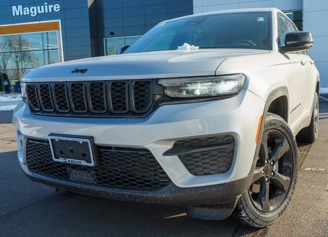 new 2025 Jeep Grand Cherokee car, priced at $42,499