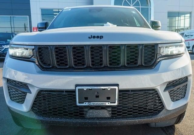 new 2025 Jeep Grand Cherokee car, priced at $42,499