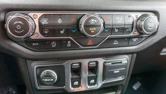 new 2025 Jeep Wrangler car, priced at $44,215