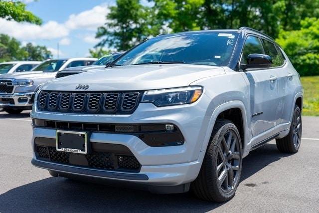 new 2024 Jeep Compass car, priced at $27,729